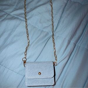 wild fable Light Blue Crossbody Bag with Gold Chain